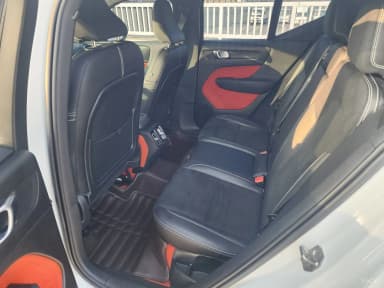 XC40