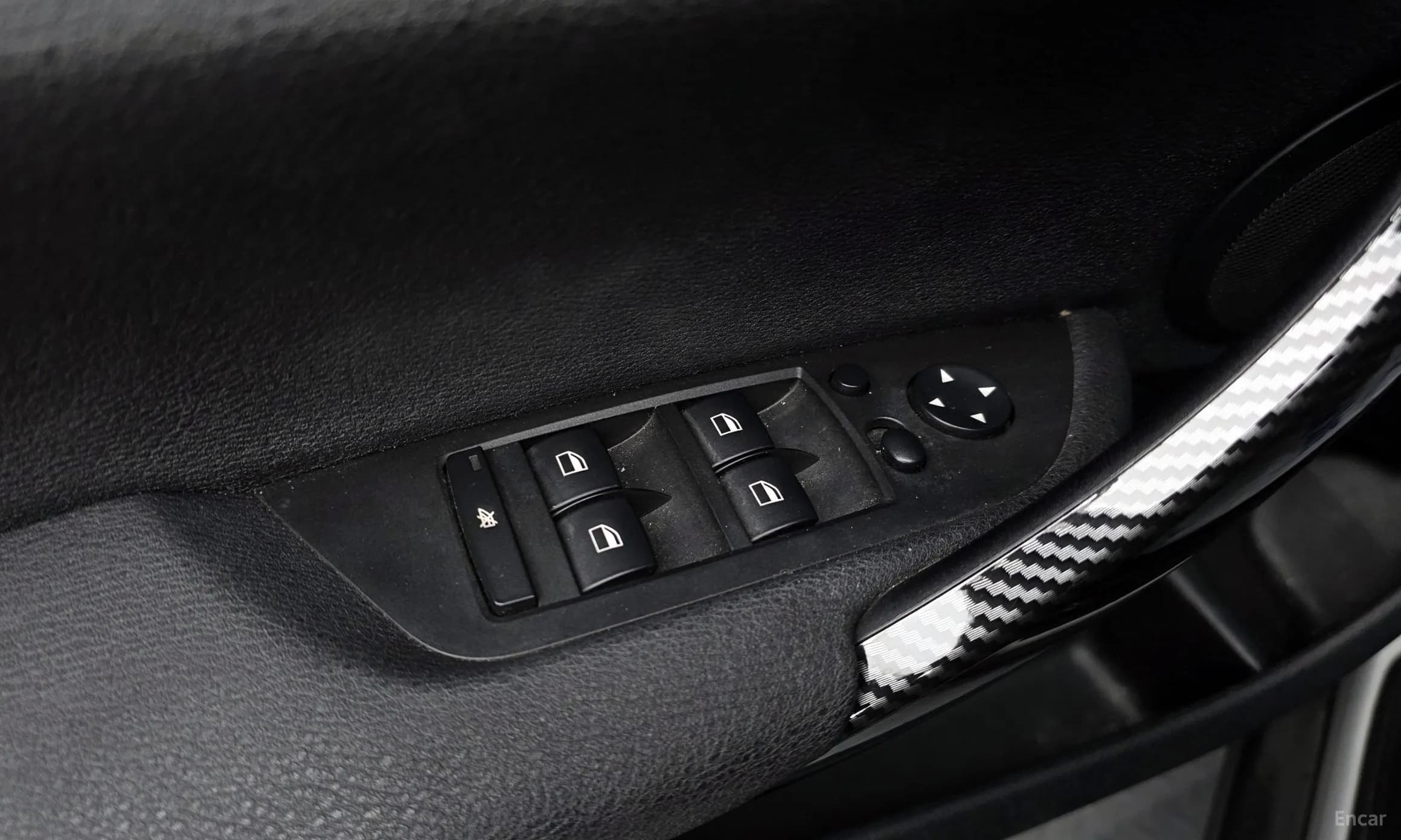 X1 (E84)
