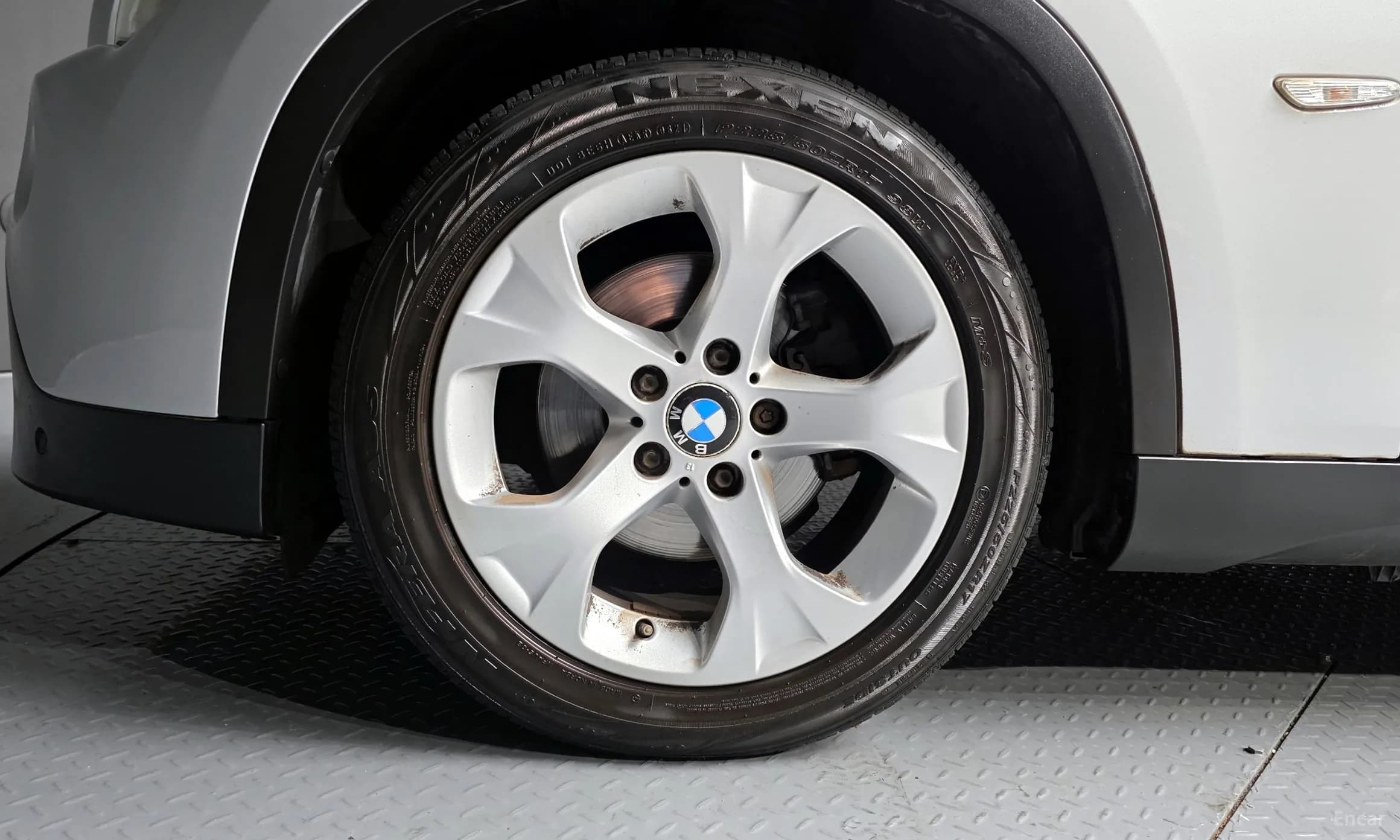 X1 (E84)