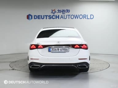 E-Class W214