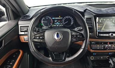 Rexton Sports Khan