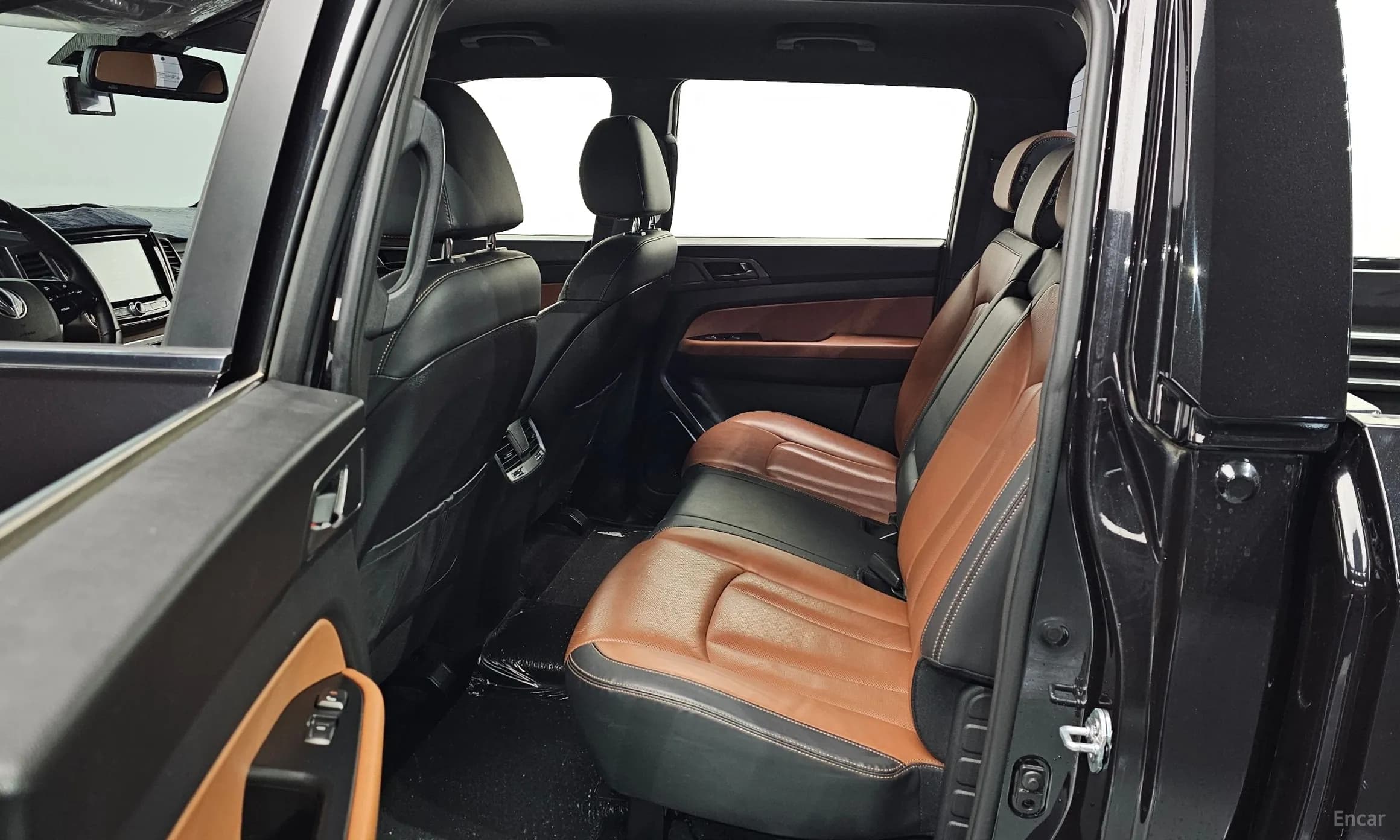 Rexton Sports Khan