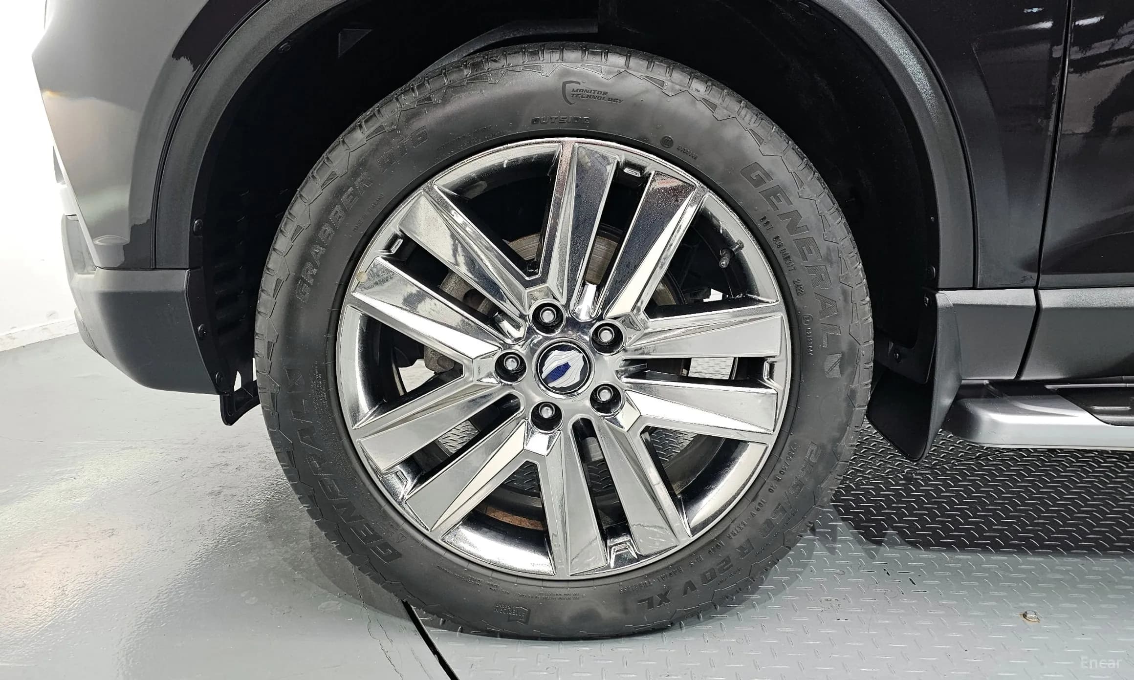 Rexton Sports Khan