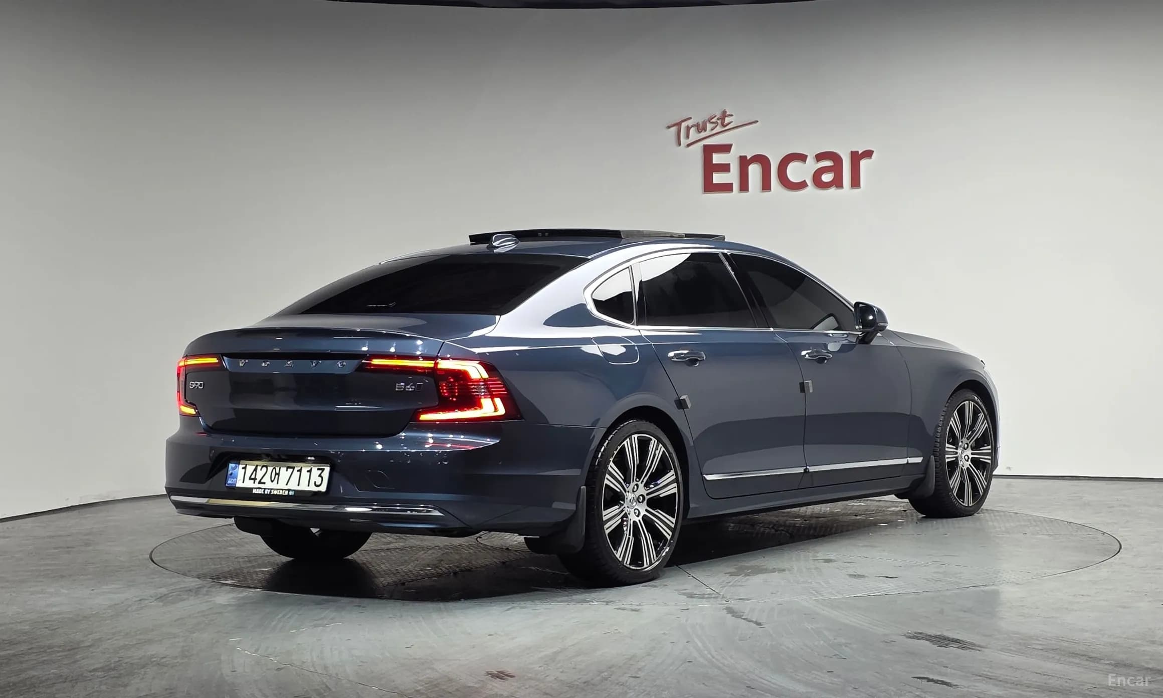 S90