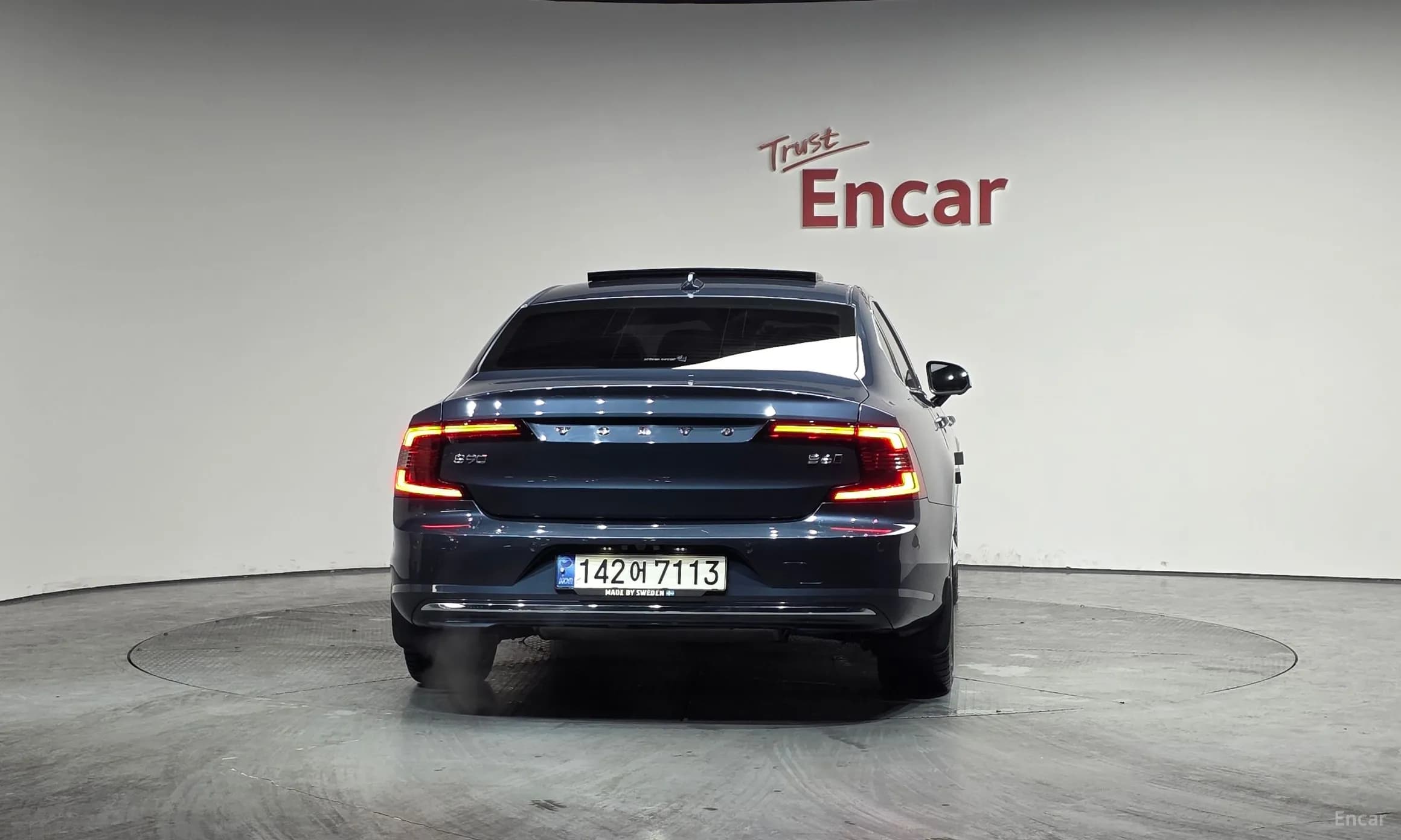 S90