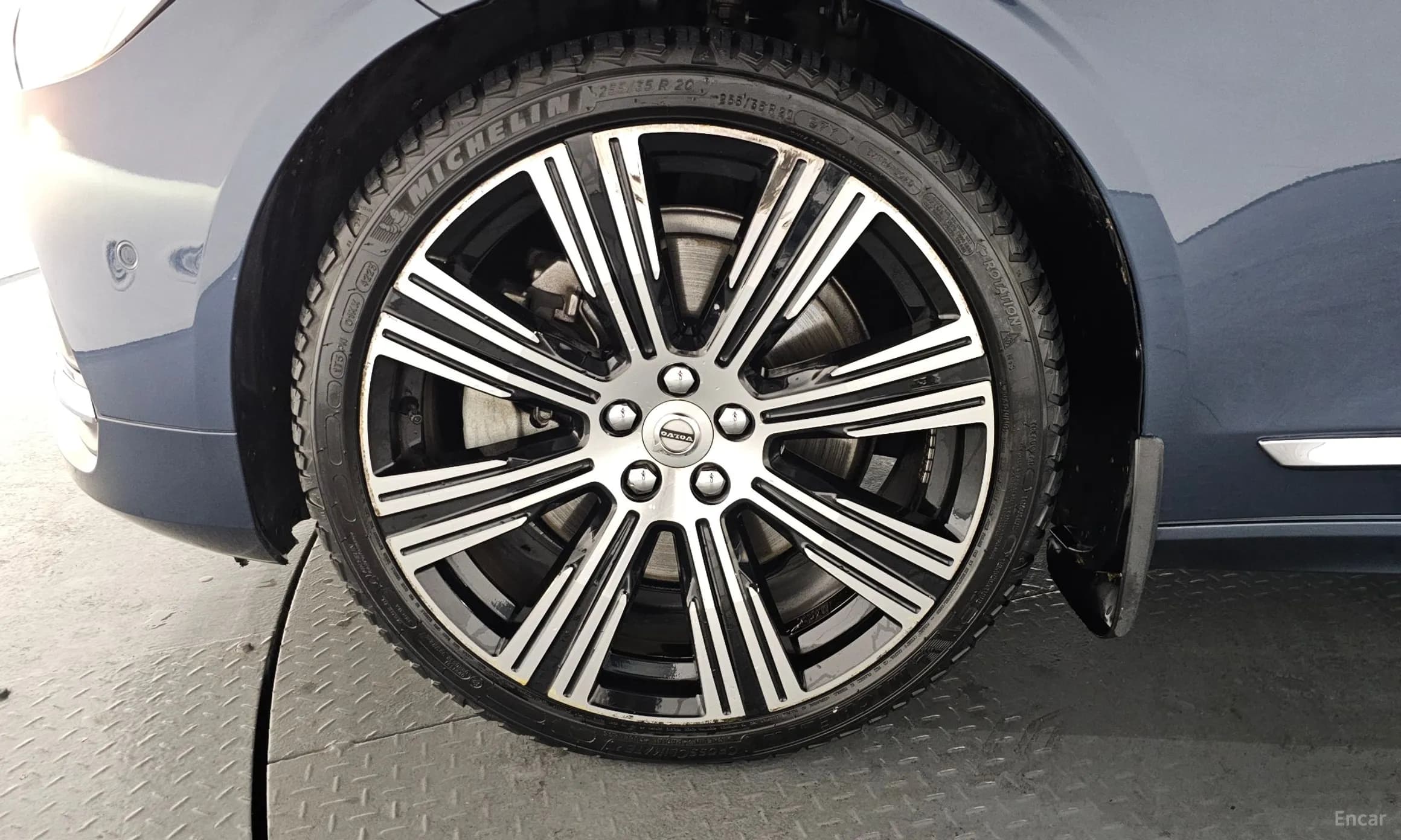 S90