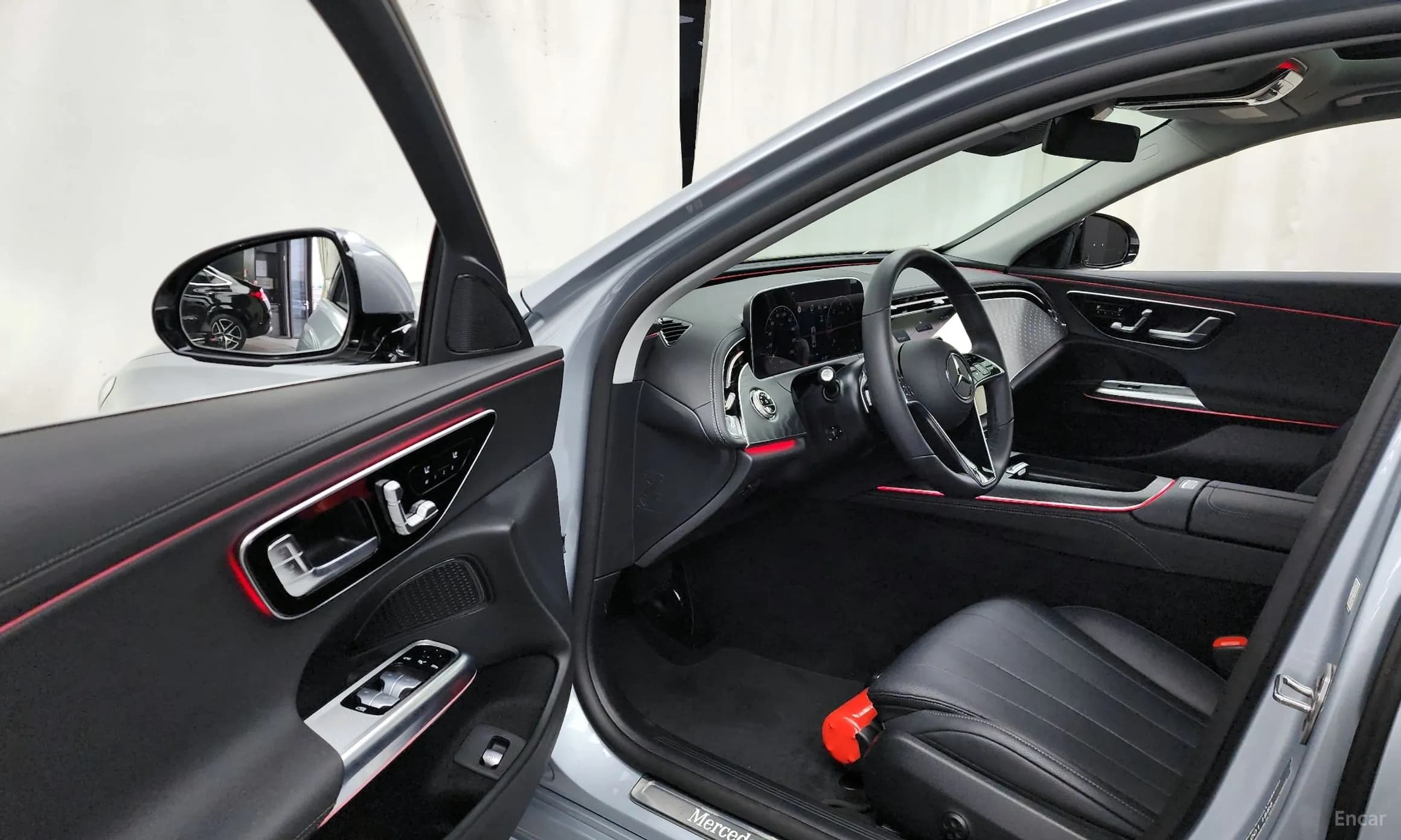 E-Class W214
