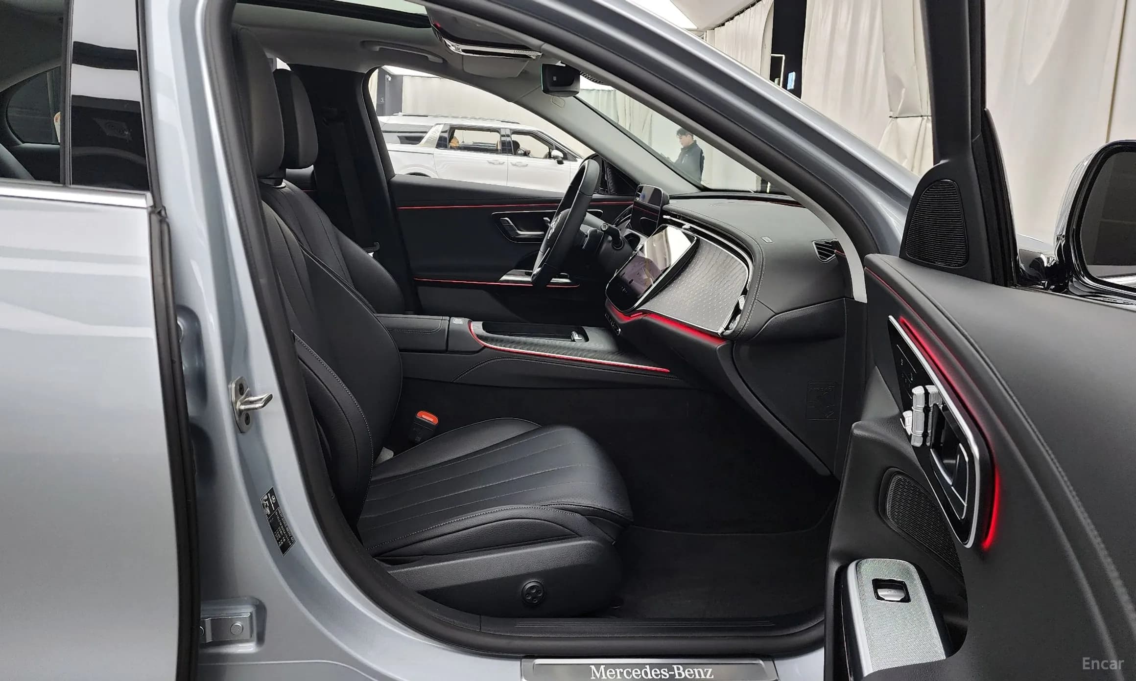 E-Class W214