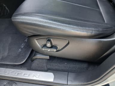 Rexton W