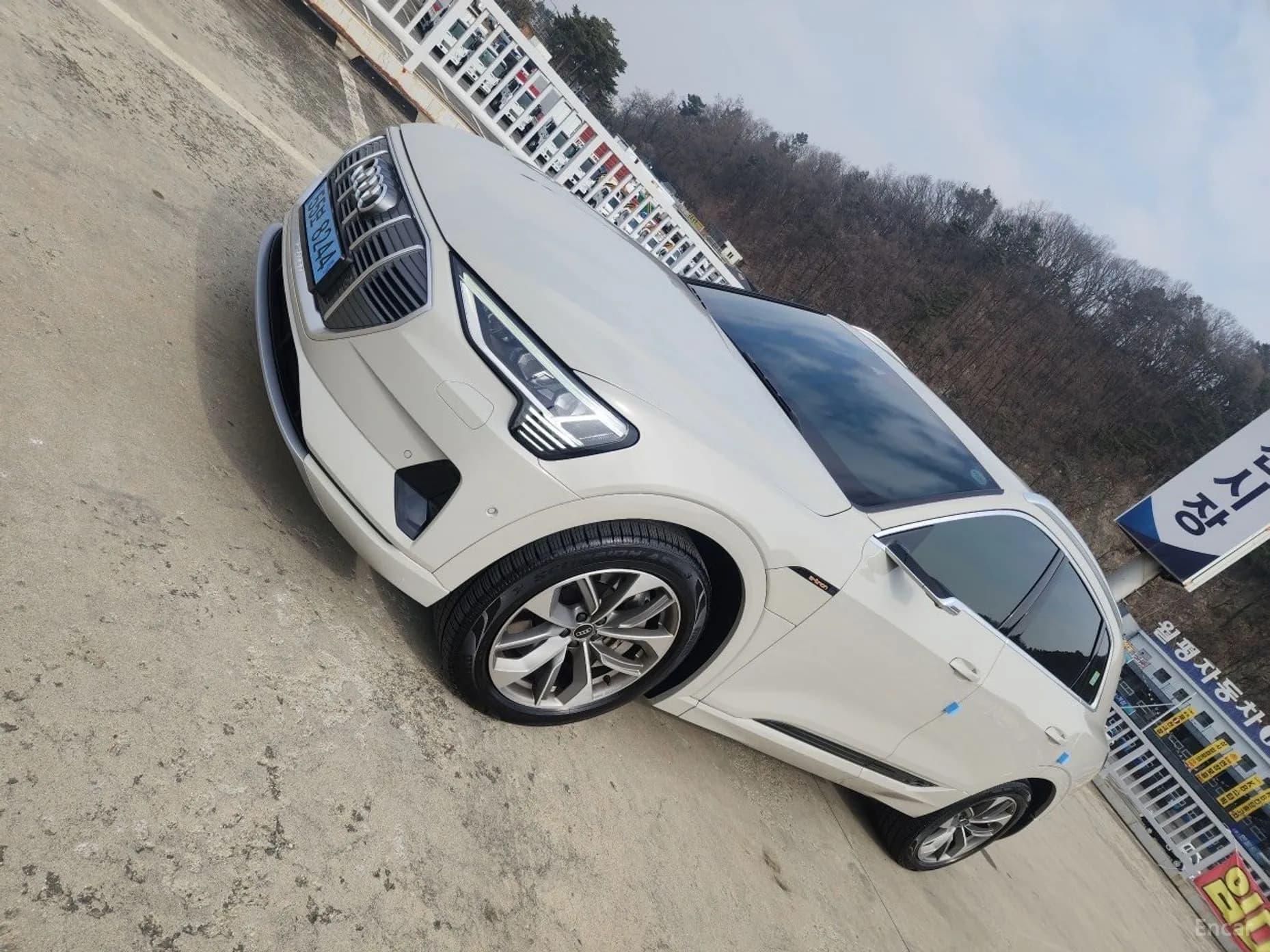e-tron