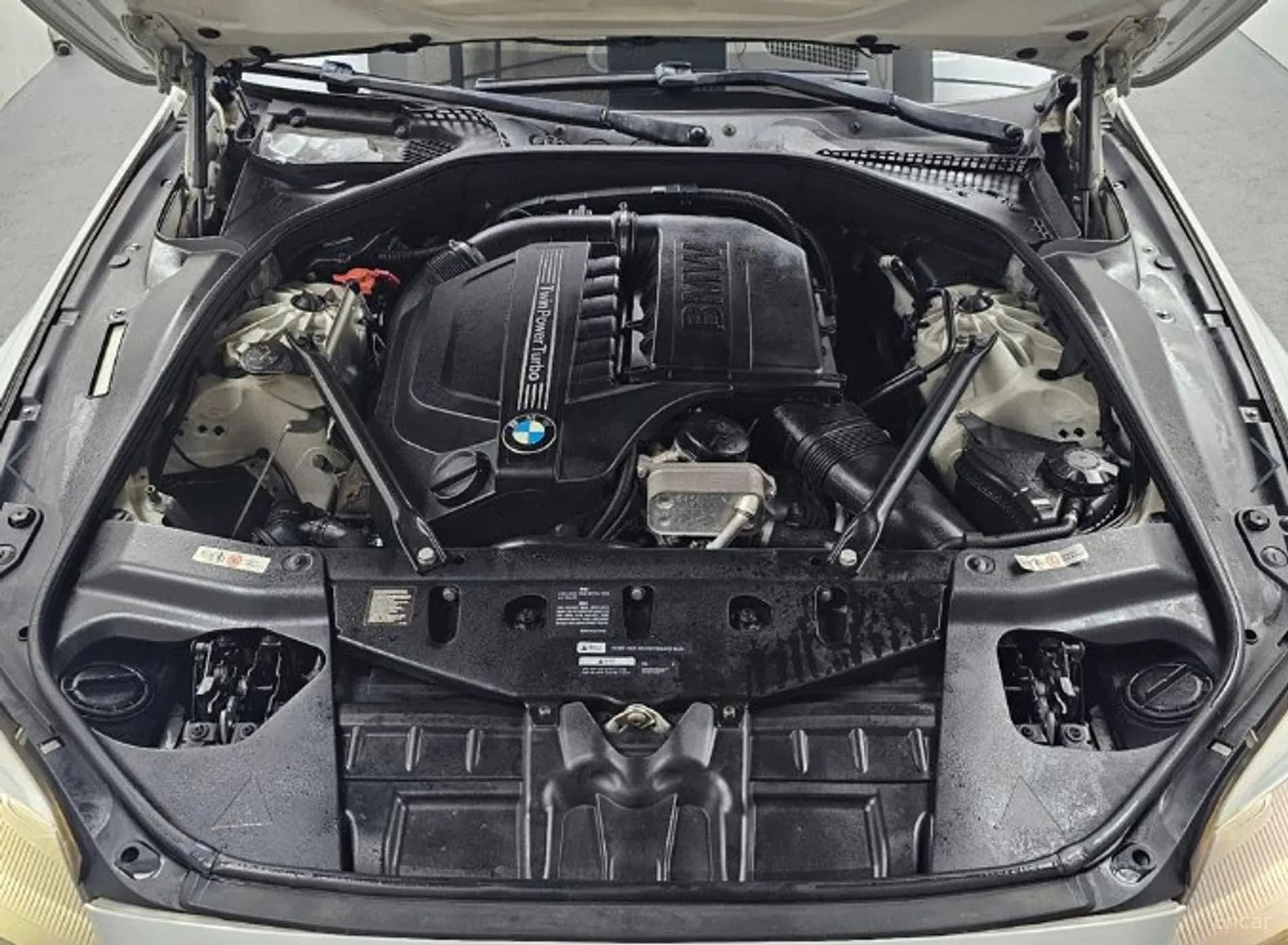 6 Series (F12)