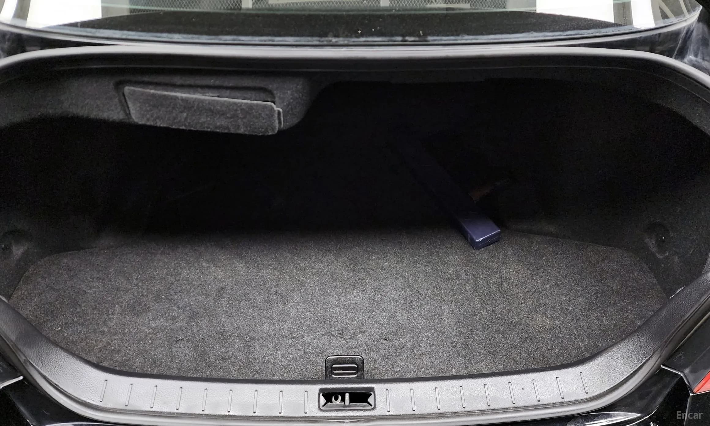 G37
