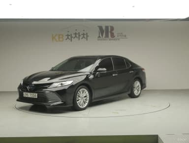 Camry (XV70)