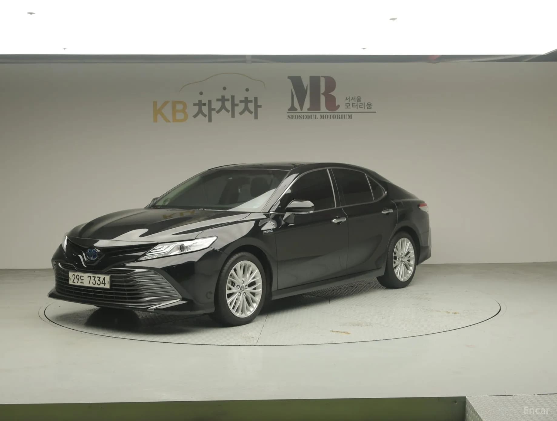 Camry (XV70)