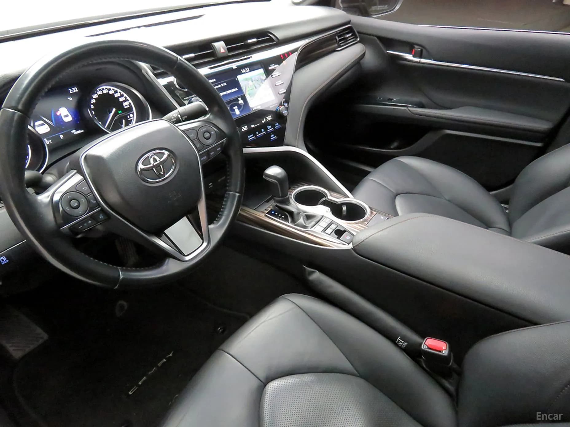 Camry (XV70)