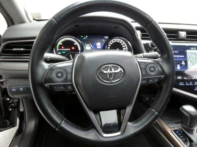 Camry (XV70)