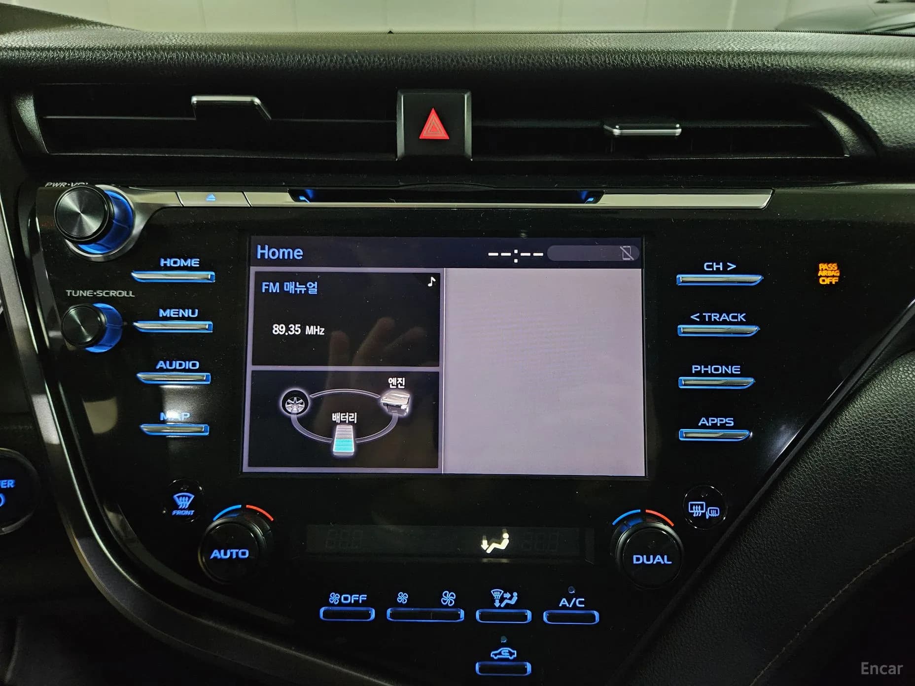 Camry (XV70)