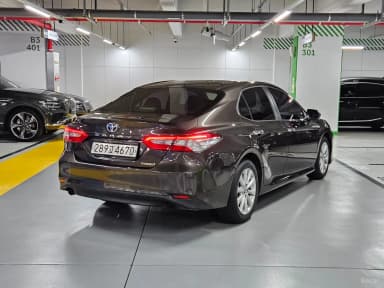 Camry (XV70)