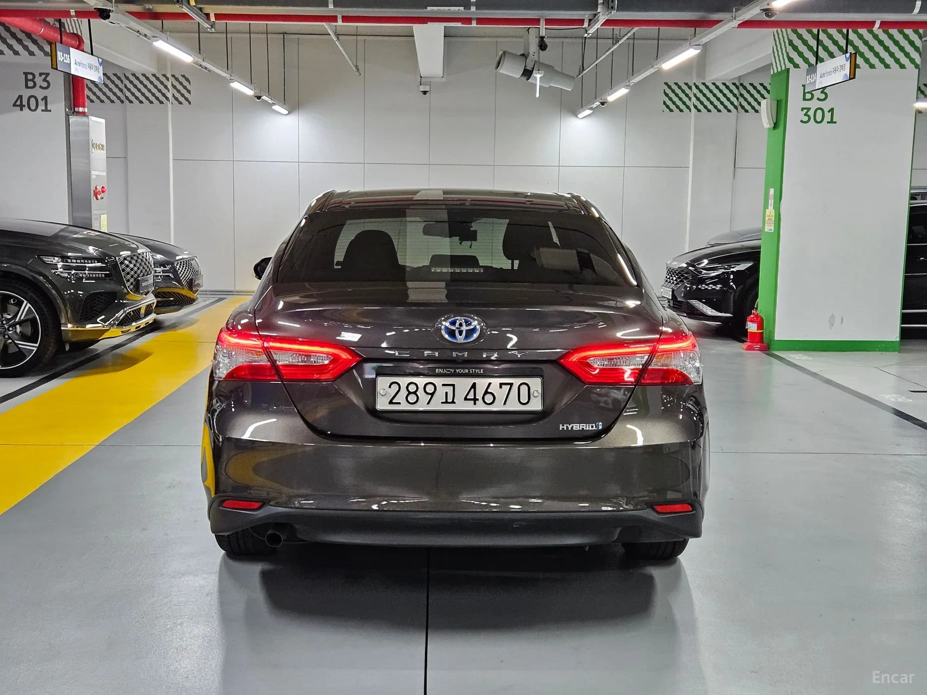 Camry (XV70)