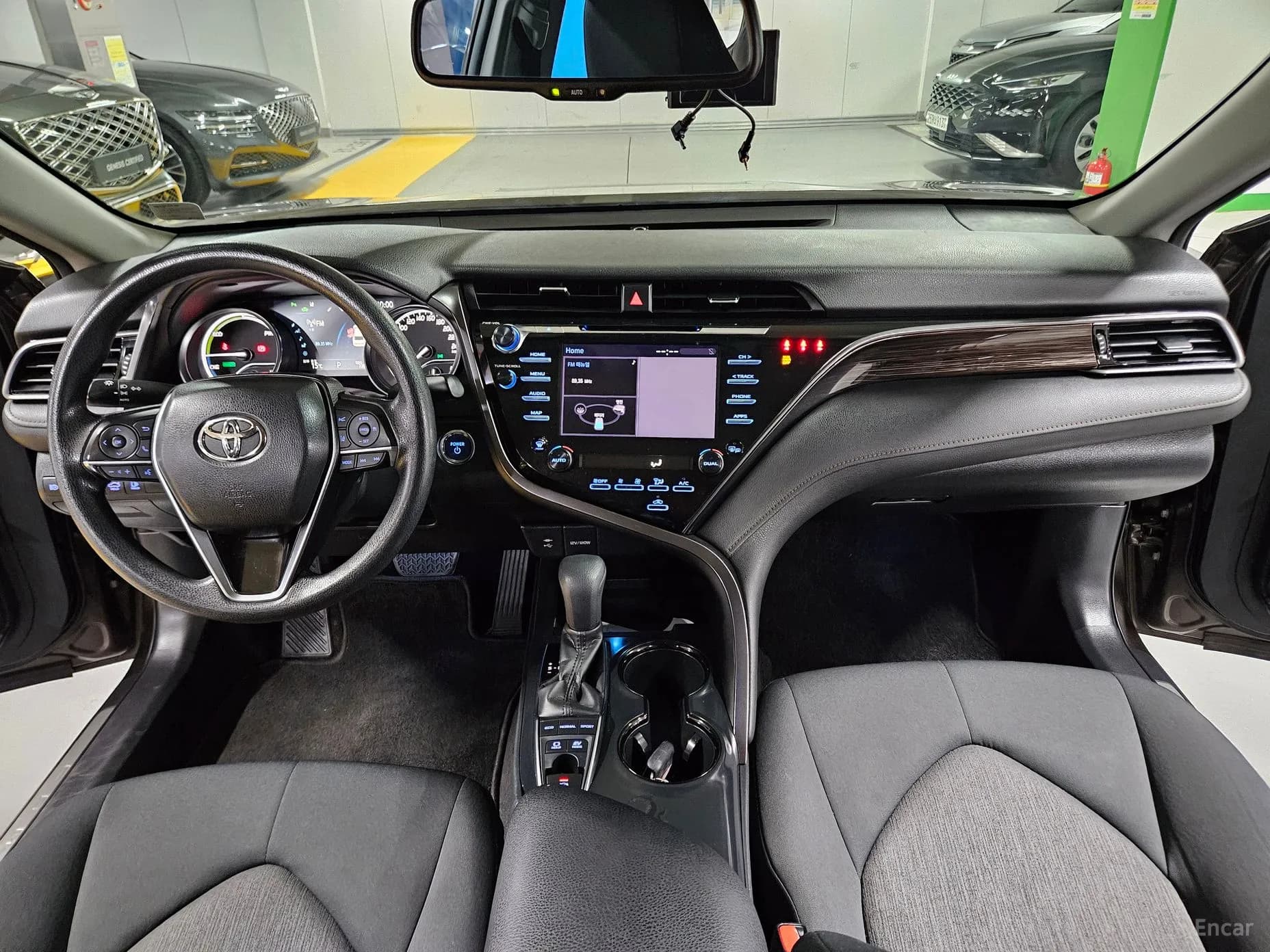 Camry (XV70)
