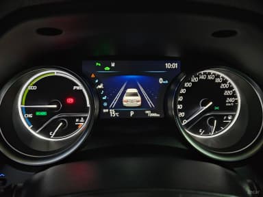 Camry (XV70)