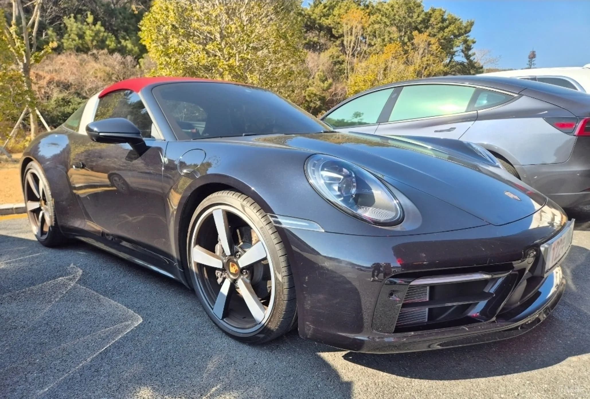 911 (992)