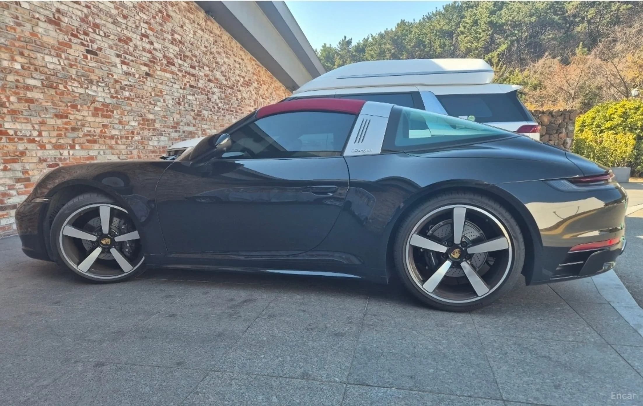 911 (992)