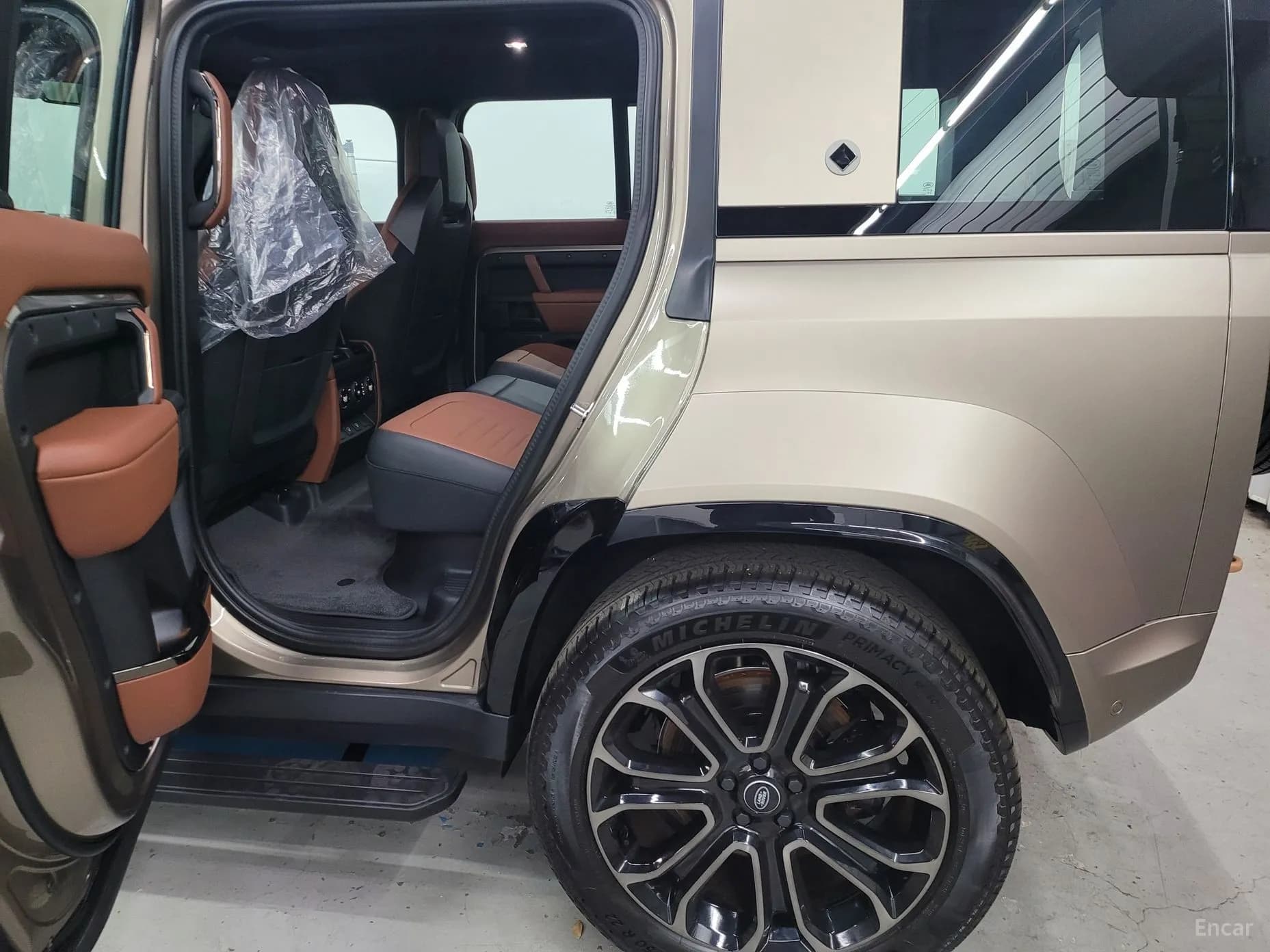 Defender (L663)