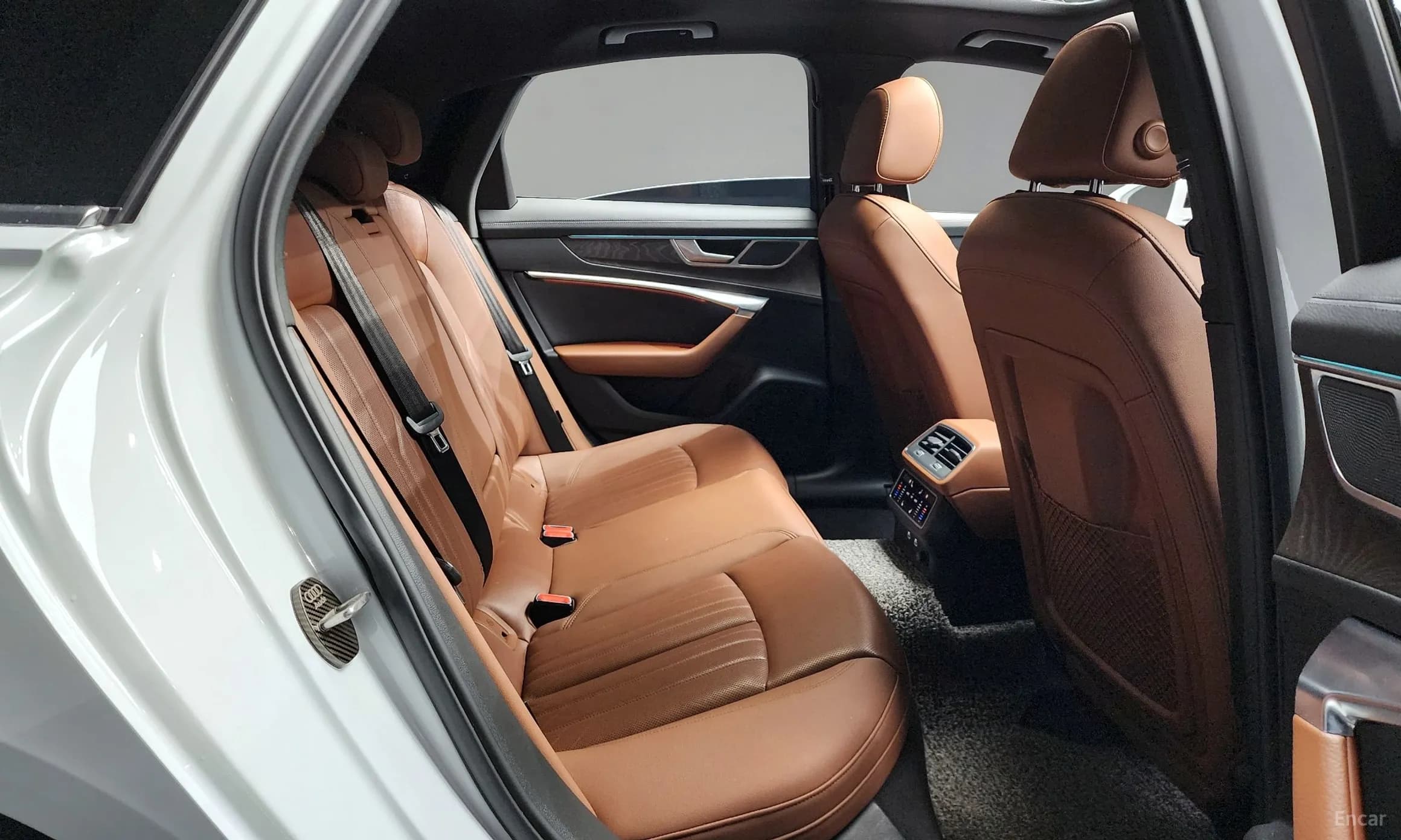 A6 (C8)