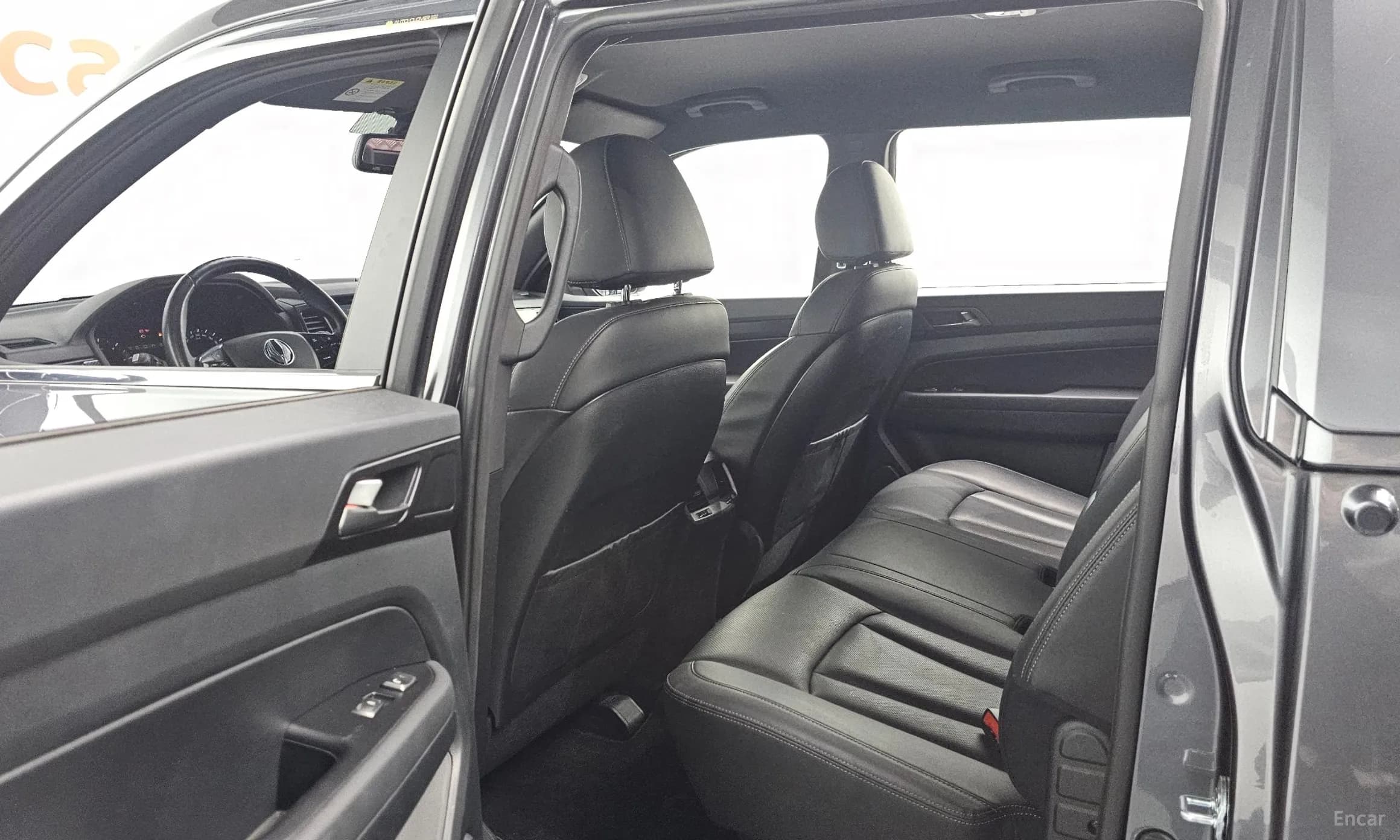Rexton Sports Khan