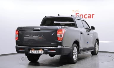 Rexton Sports Khan