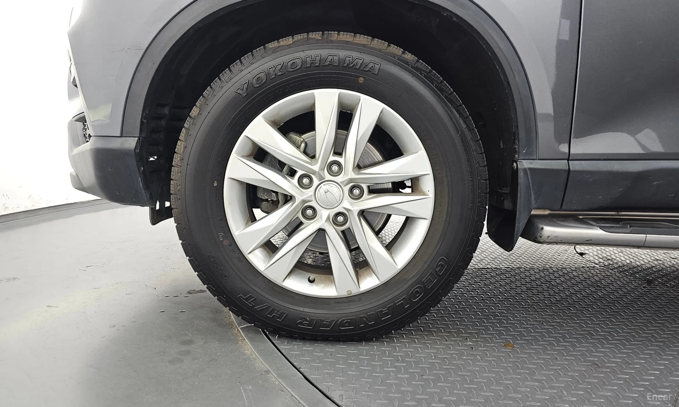Rexton Sports Khan