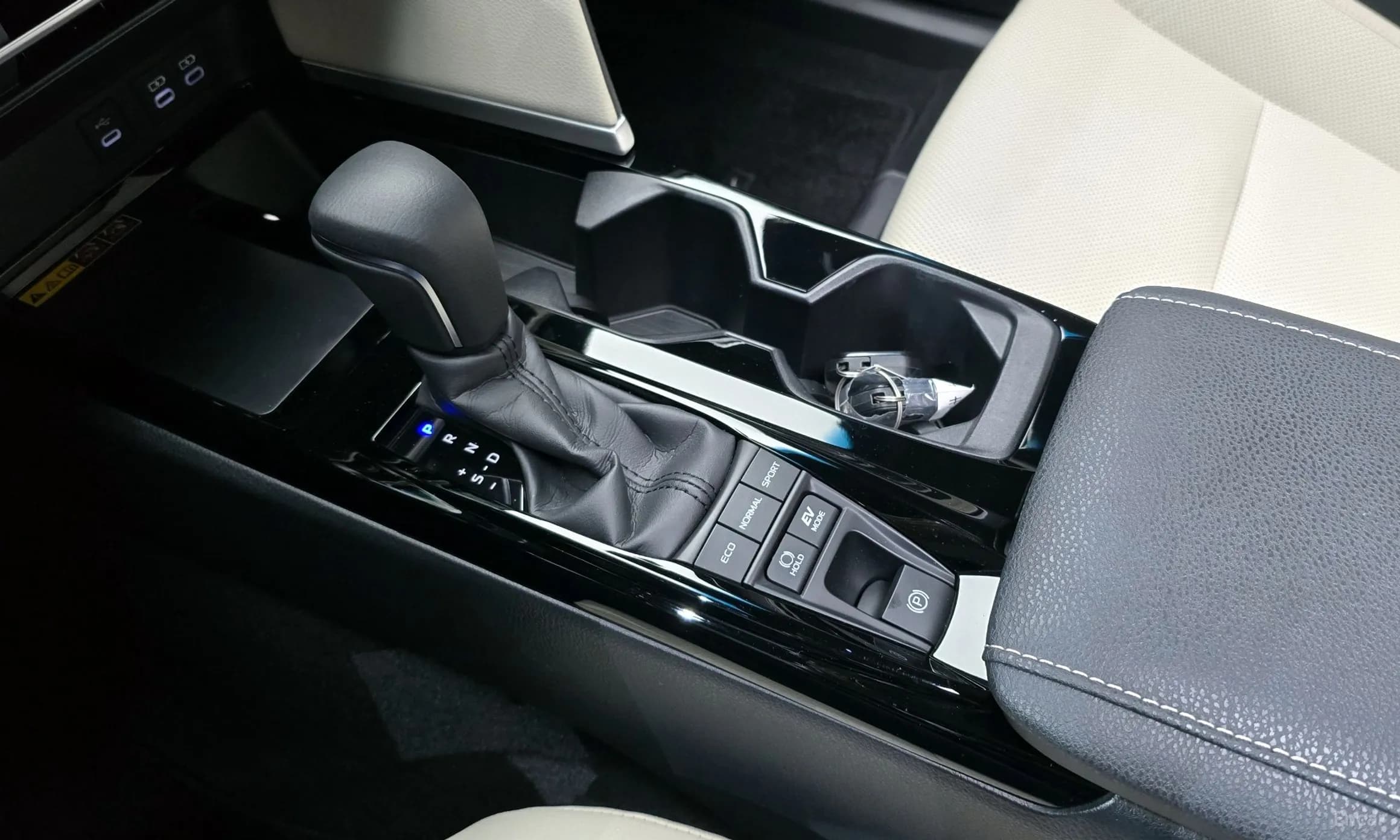 Camry (XV80)