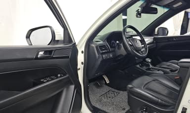 Rexton Sports Khan