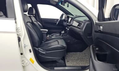 Rexton Sports Khan