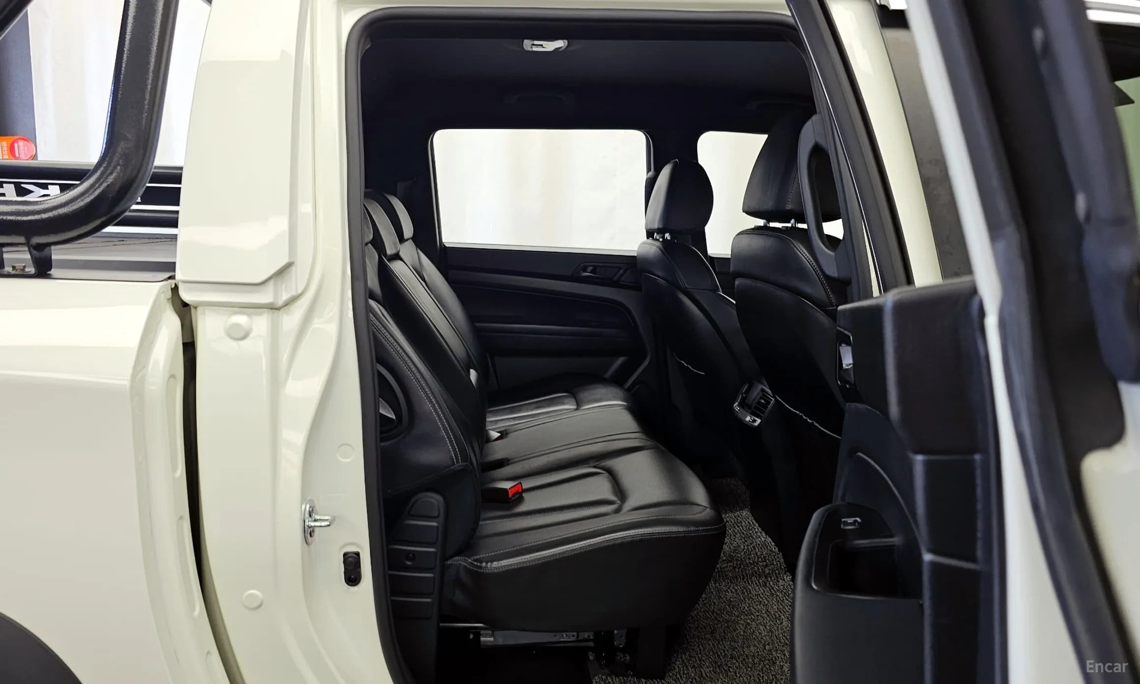 Rexton Sports Khan