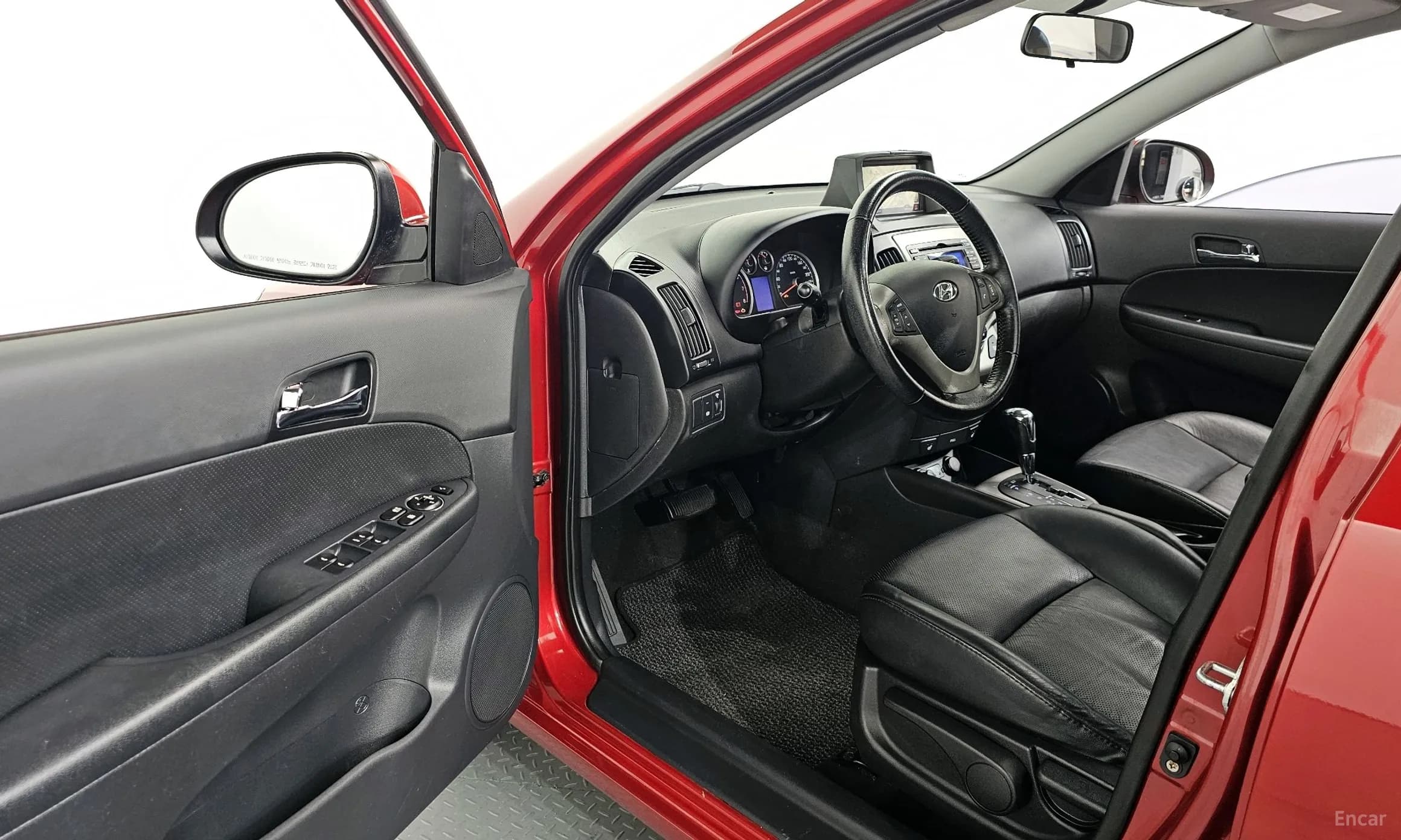 i30