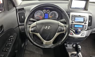i30