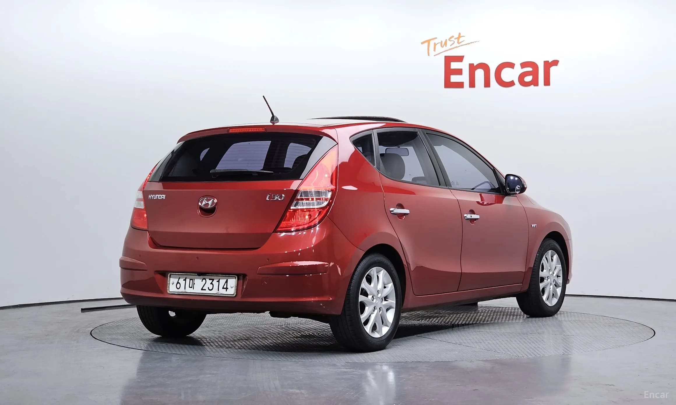 i30