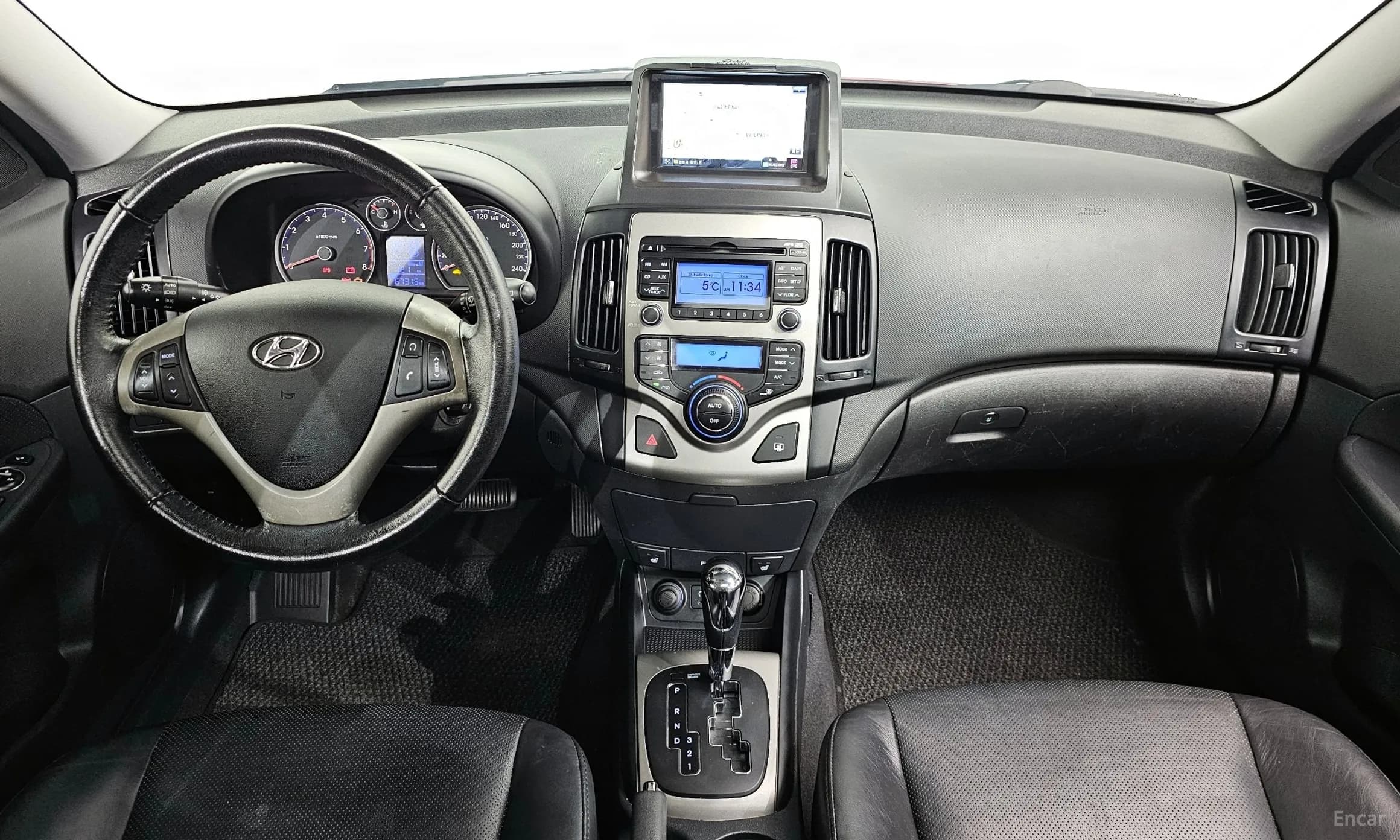 i30