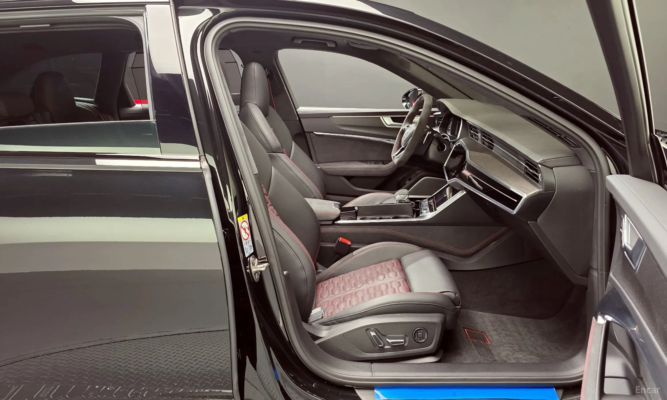 RS6 (C8)