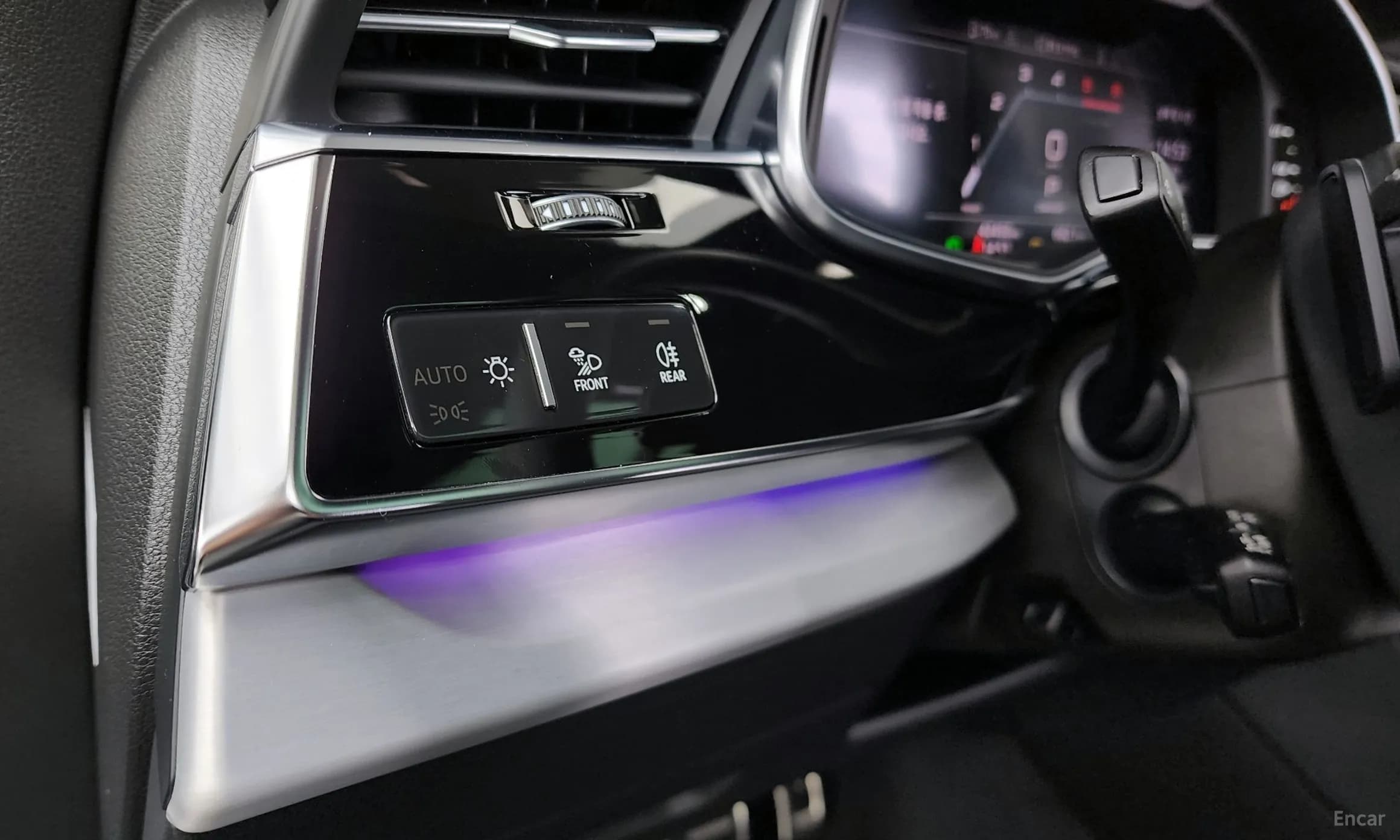 Q7 (4M)