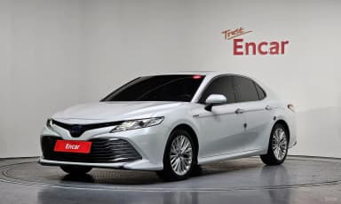 Camry (XV70)