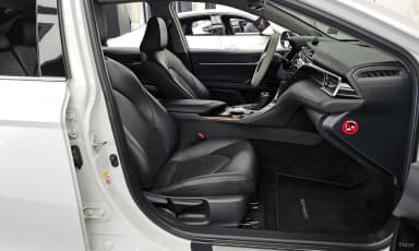 Camry (XV70)