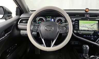 Camry (XV70)