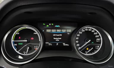 Camry (XV70)