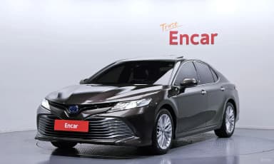 Camry (XV70)