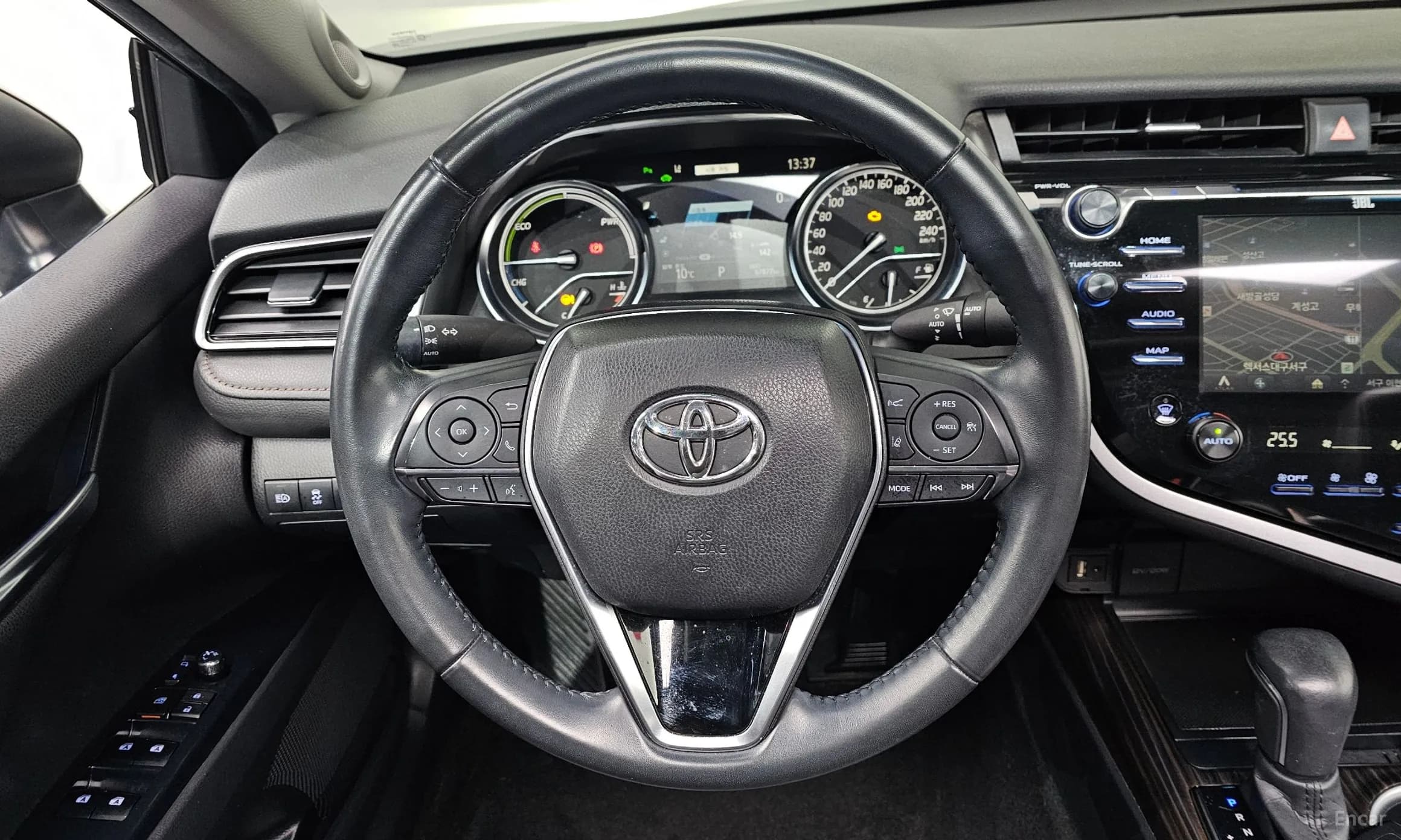 Camry (XV70)