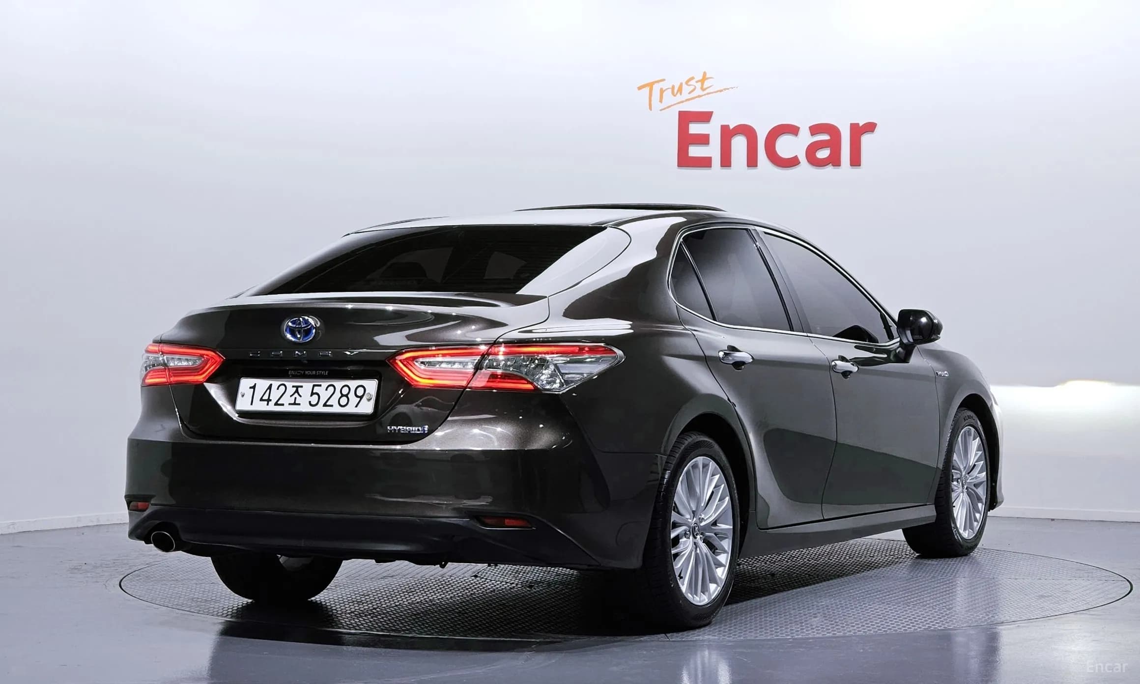 Camry (XV70)