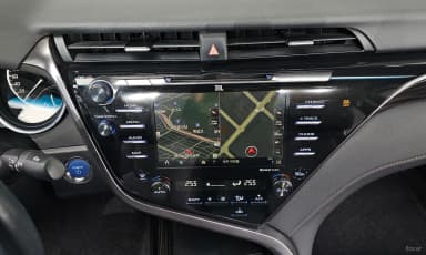 Camry (XV70)